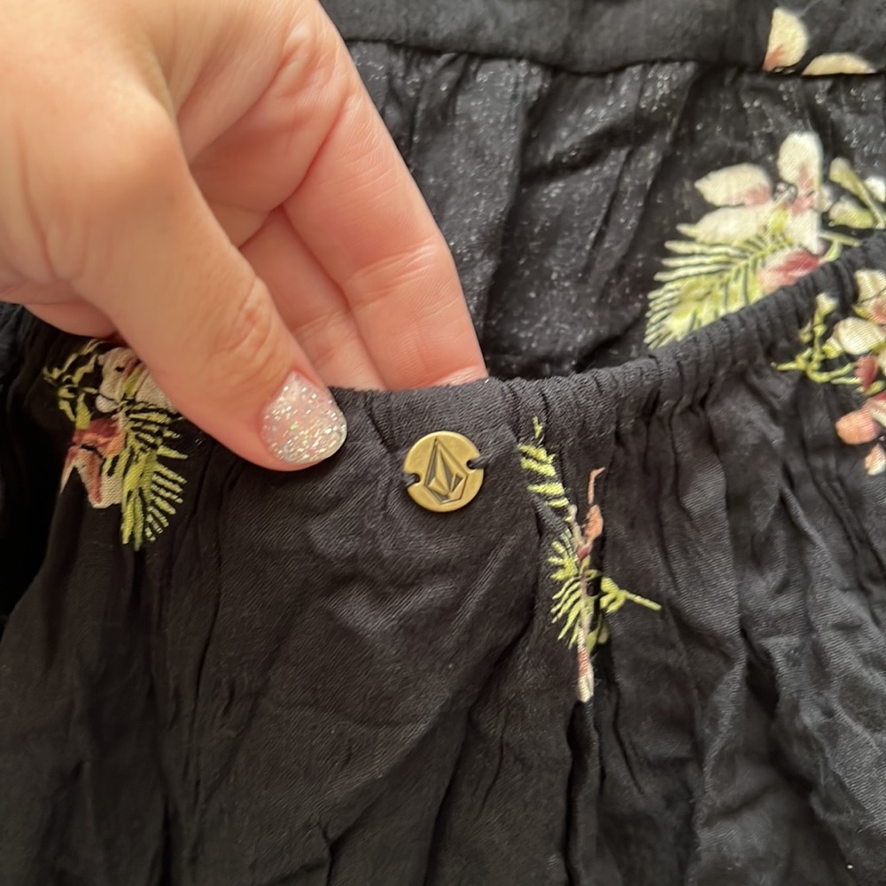Volcom black tropical floral open back tank top blouse size xs - Picture 5 of 6